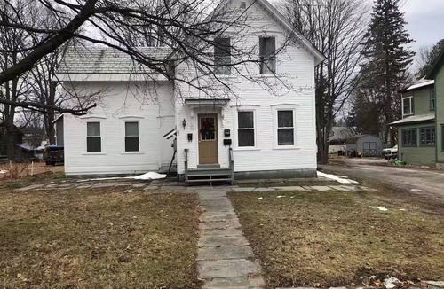Fair Haven Apartment | Spacious One Bedroom - Walk To Town, Restaurants