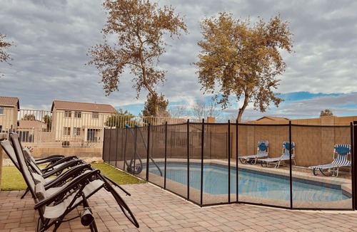 Laveen Ranch House | Spacious pet friendly w/pool and bbq area two-story house and office space.