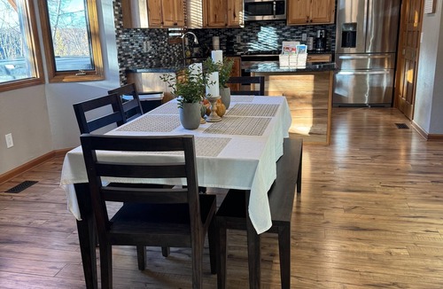 Eagle River House | Spacious Private Home w/Mountain Views, 7 P Hot Tub, Lg Patios, 4Bed, Sleeps 12