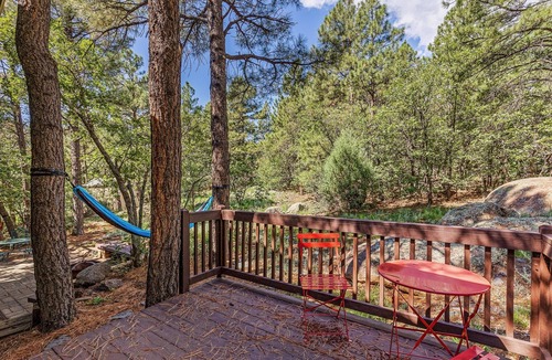Swiss Manor House | Spacious Retreat! Central AC+ Game Room+Hot Tub+Fire Pit+Wi-Fi