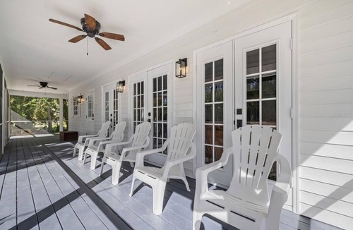 Alva House | Spacious Rustic Farmhouse - Perfect for Retreats