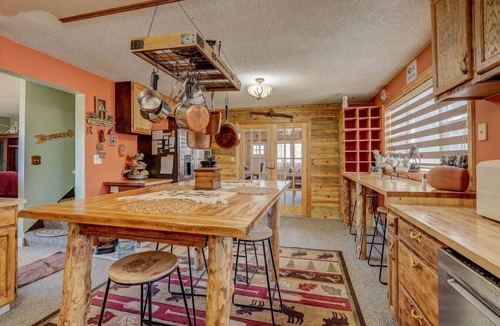 Indian Mountain House | Spacious Rustic Mountain Lodge Near Fairplay for 8