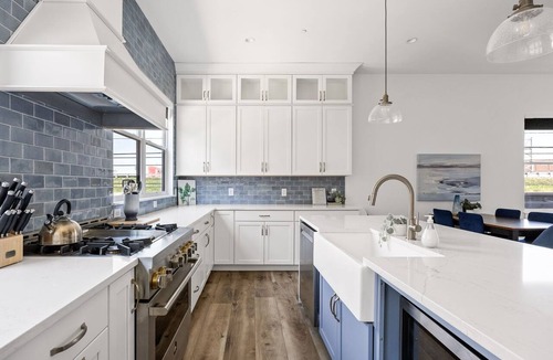 Lockerbie Square Condo | Spacious SoHo-Style Townhome | Steps to Downtown!