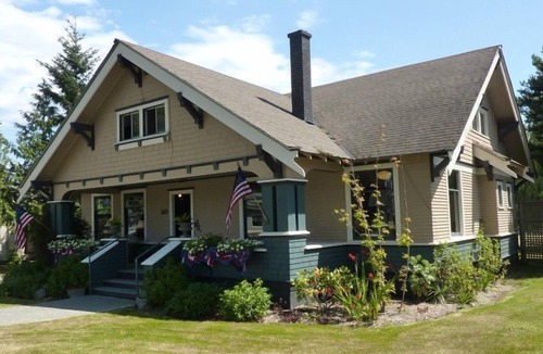 Friday Harbor Apartment | Spacious Studio Downtown! (Explorer's Suite)