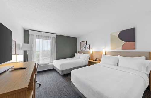 Florence Hotel | Spark by Hilton Cincinnati Airport South