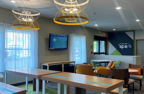 Fairborn Hotel | Spark by Hilton Dayton Fairborn
