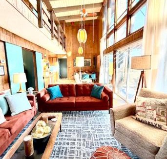 Dan River House | Spectacular Mountain Retreat- Serene Views!- The Groovy Groundhog