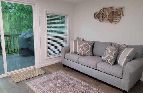 Beaver Shores House | Splash Landing: Lakefront Luxury with Hot Tub & Firepit