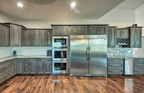 LaBelle House | Sprawling Fort Denaud Paradise: Pool, Hot Tub