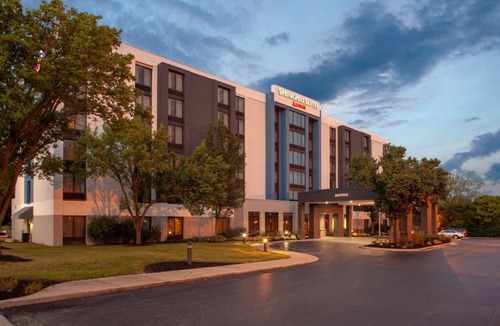 Forest Park Hotel | SpringHill Suites Cincinnati North Forest Park