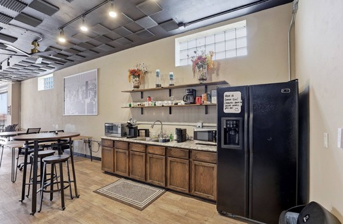 Appleton Apartment | Stateview 204 - 2BR + Free Co-Working Space