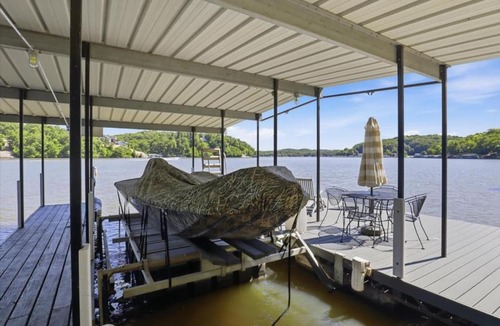 Stover House | Stay at this 4 Bed 3 Bath Lakefront Home with Private Dock