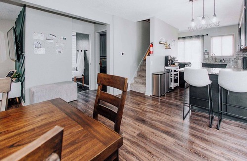 Macalester - Groveland House | Stay here to Visit Your Macalester College Student