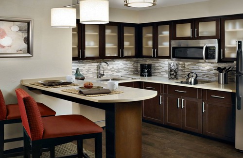 Rochester Hotel | Staybridge Suites Rochester - Commerce Dr NW by IHG