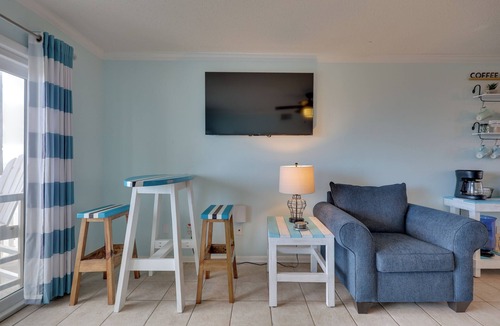 Sneads Ferry Apartment | Steps to the Beach: Oceanfront Condo w/Lanai!