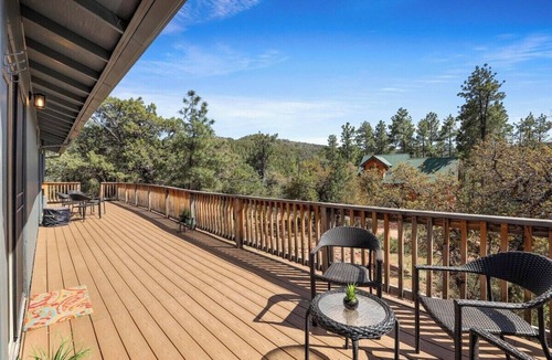 Strawberry Cabin | Strawberry Cabin · Newly Remodeled, Pet Friendly Strawberry Cabin