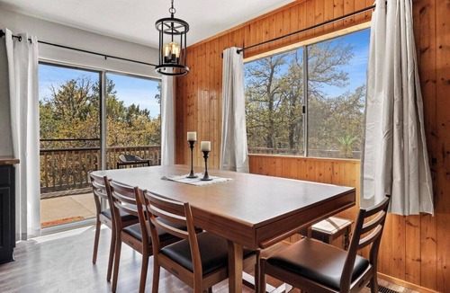 Strawberry Cabin | Strawberry Cabin · Newly Remodeled, Pet Friendly Strawberry Cabin