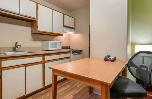 Indianapolis Hotel | Studio 6 Corporate Extended Stay Indianapolis, IN - North Carmel
