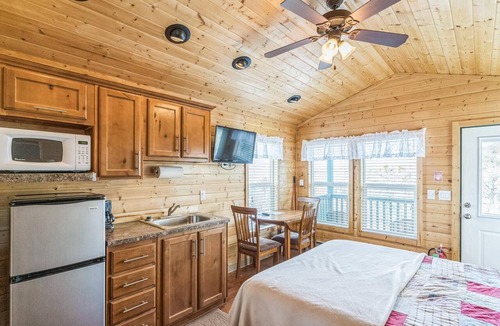 Durango - Purgatory Cabin | Studio Cabin - The Studio Cabin sleeps a maximum of 4 and features a full bathroom.