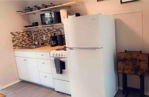 University Heights Apartment | Studio with balcony