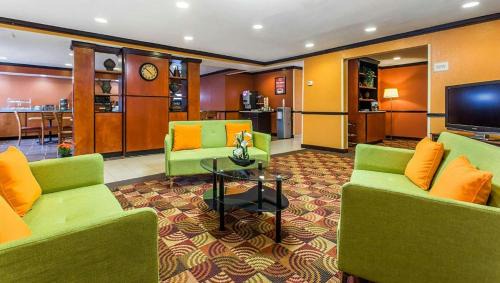 Toddville Road Hotel | Studios & Suites 4 Less Charlotte