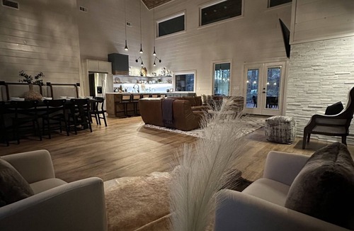 Pickens Cabin | Stunning Modern Cabin
