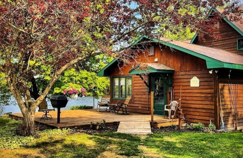 Park Falls House | Sugar Maple at Hansen Lake