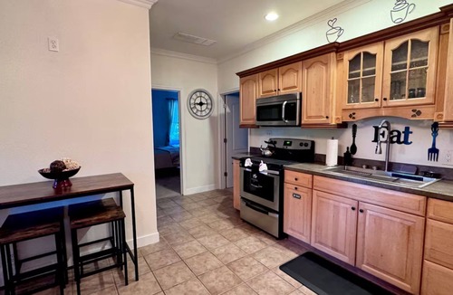 Rocky Mount Apartment | Summer Vibes with 2 Bed & Hot Tub