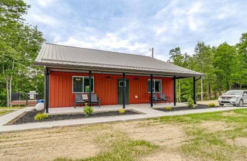 Campton House | Sunset Climb & Hike: Red River Gorge Cabin w/Deck