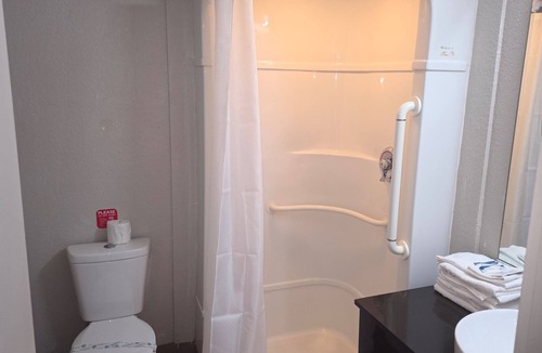 Joplin Hotel | Super 7 INN