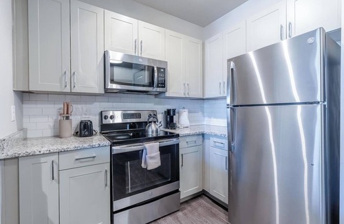 Matthews Apartment | Super Central 1BD Worker`s Paradise