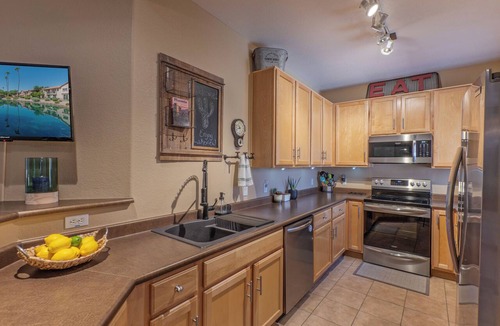 Superstition Lakes Condo | Superstition Lakes Condo, A+ Lake View, Gated Comm w/Htd POOL & Spa, Walk to Mall & Theater