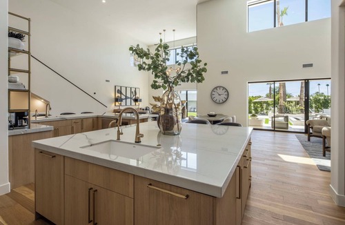 La Tierra Estates House | SWSS Premier 10BR Estate | Pool with Swim‑Up Bar | Golf Simulator | Sport Court | Sauna & Col.