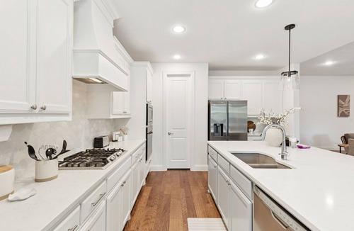 Hurst House | TCH - Spacious 4bd/3ba home in Hurst w/Workspace