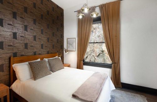 Bisbee Hotel | The Block Basic - Queen