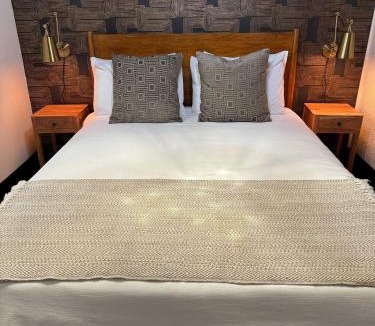 Bisbee Hotel | The Block Basic - Queen