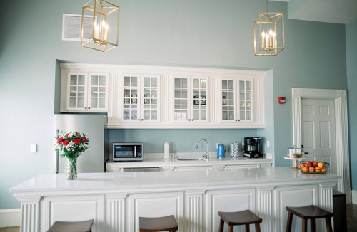 Millersburg Hotel | The Captain's Suite: Elegant & Historic Estate Stay at Mustard Seed Hill