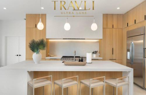 Raskin Estates House | The Dreyfus Designer Villa with Pool