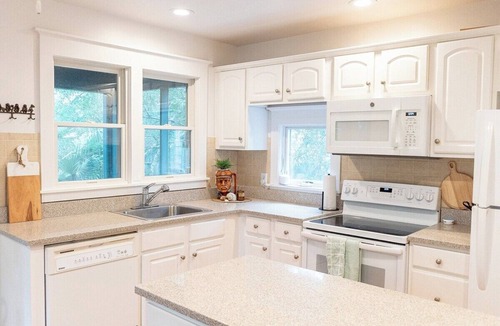 Cape Fear Station House | The Long Time PET FRIENDLY Cape Fear Station