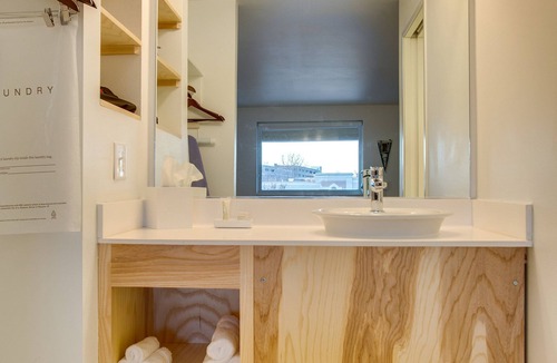Downtown Eau Claire Hotel | The Oxbow Hotel