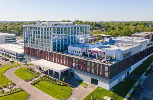 Roselawn Finance Hotel | The Summit Hotel