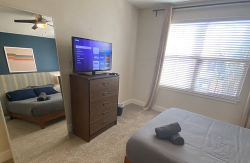 Morena Apartment | This apartment is a 2 bedroom(s), 2 bathrooms, located in San Diego, CA.