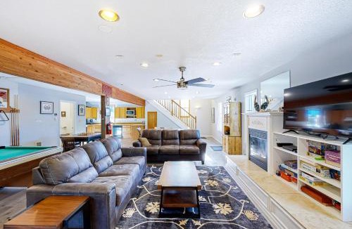 Long Beach House | Tinker House and Tinker House Cottage