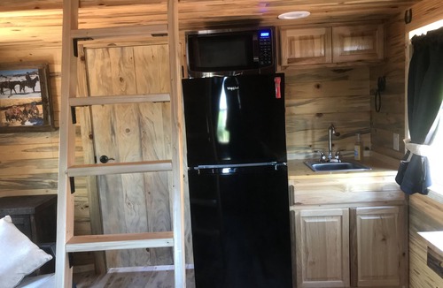Blanding House | Tiny Home Cabin - Central to National Parks - ATV Trailer Parking Available!