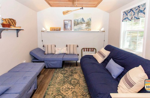 Lake Lure Cottage | Tiny Home + MountainView & Games, Lake Lure 2miles