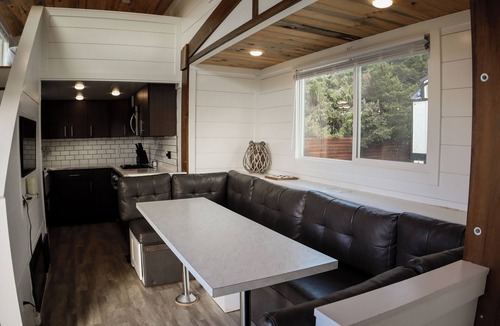 Copalis Beach Cottage | Tiny home Village