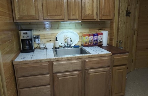 Copper Center Cabin | Tonsina Creek Whispers Lodge Waterfront Paradise with Kitchen Full Bath & Wi-Fi