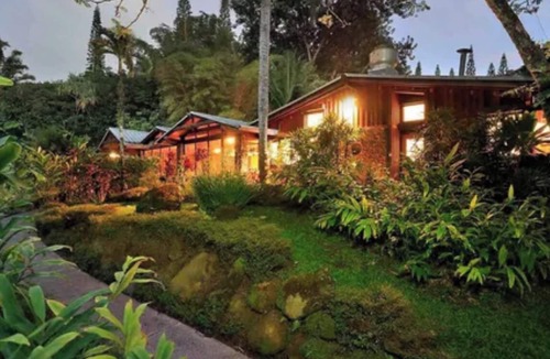 Ulumalu House | Tranquil 4-bedroom on Tropical Flower Farm in Haiku, Maui