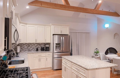 Mashpee House | Tranquil Cape getaway 4BD 2BA with AC, Family and Pet Friendly!