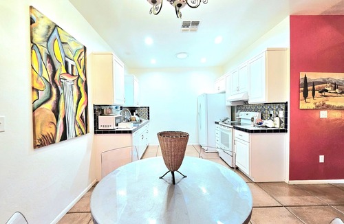 Telesis Estates House | Tranquil Hilltop Retreat with Stunning Desert Views